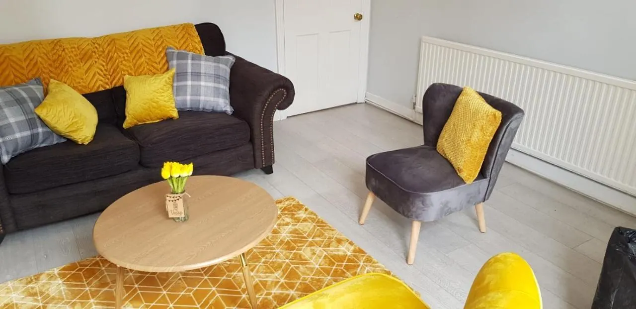 펜션 노팅엄 Matlock Street - Excellent House For Essential Workers And Contractors Parking Wifi 빌라 영국