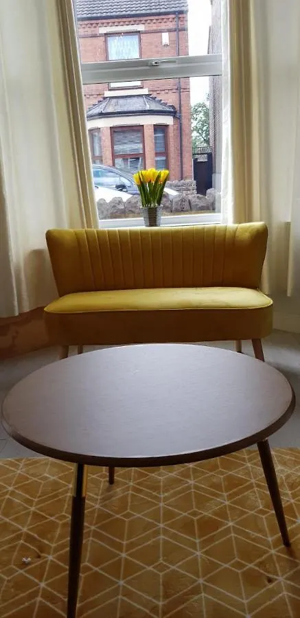 노팅엄 Matlock Street - Excellent House For Essential Workers And Contractors Parking Wifi 빌라 0*,  영국