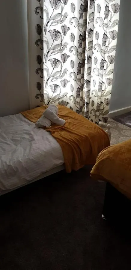 노팅엄 Matlock Street - Excellent House For Essential Workers And Contractors Parking Wifi 빌라 펜션