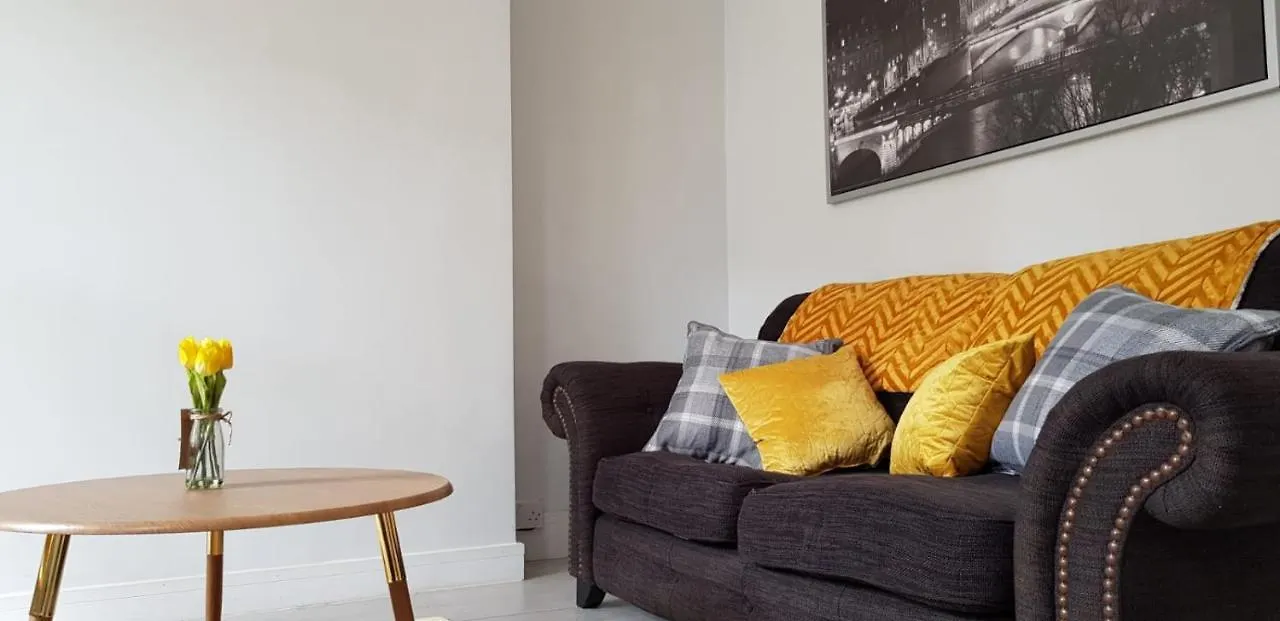 펜션 노팅엄 Matlock Street - Excellent House For Essential Workers And Contractors Parking Wifi 빌라