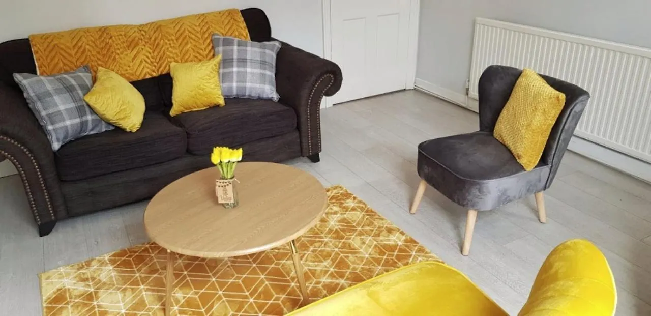 노팅엄 Matlock Street - Excellent House For Essential Workers And Contractors Parking Wifi 빌라 0*,